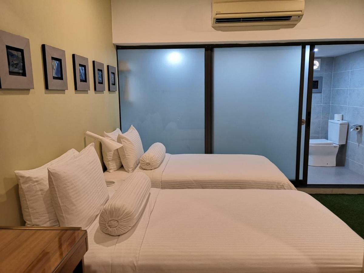 Bedrock Hotel Ипох Екстериор снимка